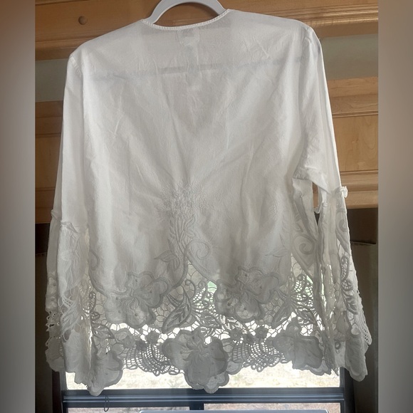 Chico’s White Blouse With Lace, Size 2 - Picture 2 of 8